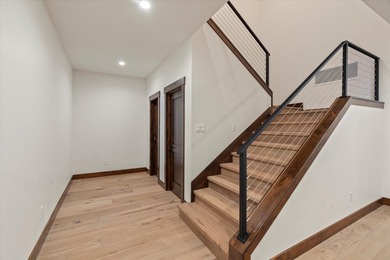 Alpine Contemporary Perfection! Construction is complete in the - photo 34
