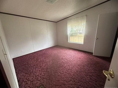 LARGE DOUBLE-WIDE HOME ON NEARLY HALF AN ACRE AND LESS THAN A - photo 38