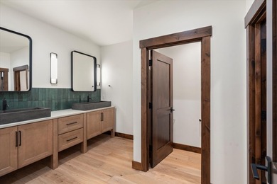 Alpine Contemporary Perfection! Construction is complete in the - photo 44