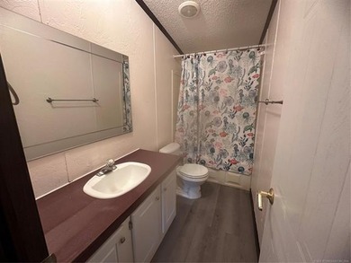 LARGE DOUBLE-WIDE HOME ON NEARLY HALF AN ACRE AND LESS THAN A - photo 44