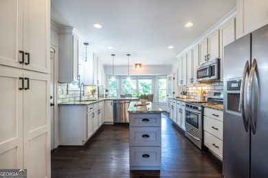 Beautifully maintained 4BR/2BA plus office Craftsman home - photo 5