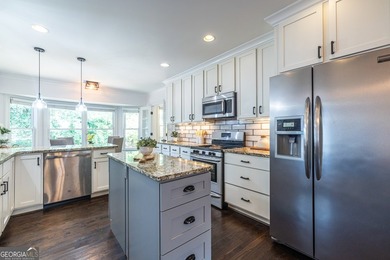 Beautifully maintained 4BR/2BA plus office Craftsman home - photo 6