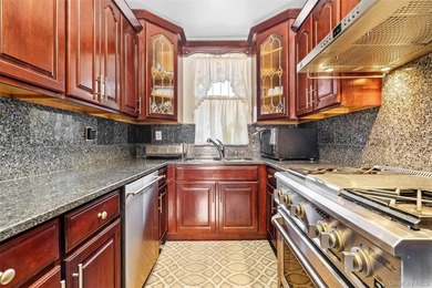 Welcome to this Beautiful very well kept fully renovated large 2 - photo 9