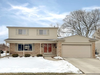 (private lake, pond, creek) Home Active Under Contract in Saint Clair Shores Michigan