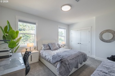 Luxury that inspires in the coveted Roads End neighborhood - photo 24