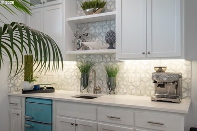 Luxury that inspires in the coveted Roads End neighborhood - photo 28