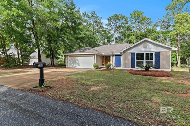 Welcome to 104 Chatam Loop, a beautifully updated 3-bedroom - photo 2