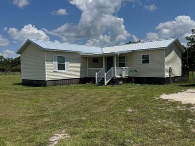 2 Bedroom 2 Bath Custom Home on 11.92 Acres w/Gated entry - photo 2