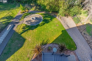 Luxury that inspires in the coveted Roads End neighborhood - photo 33