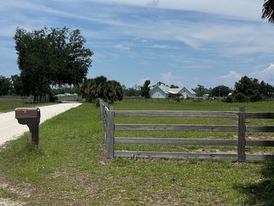 2 Bedroom 2 Bath Custom Home on 11.92 Acres w/Gated entry - photo 8