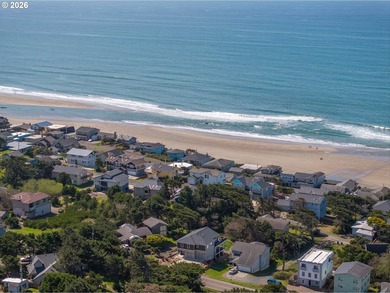 Luxury that inspires in the coveted Roads End neighborhood - photo 40