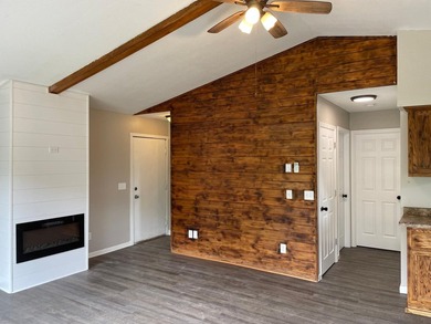 Rare opportunity to own three separate single family homes on - photo 7