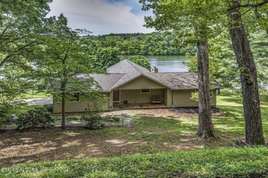 Lake Home Sale Pending in Knoxville, Tennessee