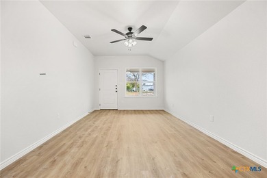 Welcome to this stunning brand-new duplex offering 3 spacious - photo 3