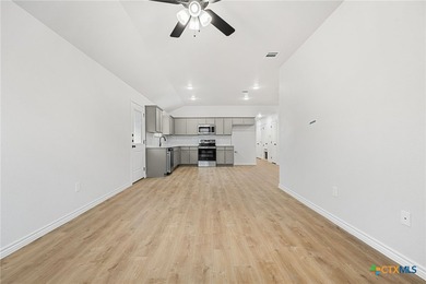 Welcome to this stunning brand-new duplex offering 3 spacious - photo 5