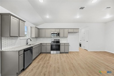 Welcome to this stunning brand-new duplex offering 3 spacious - photo 6