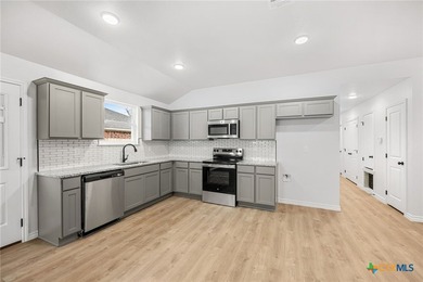 Welcome to this stunning brand-new duplex offering 3 spacious - photo 7