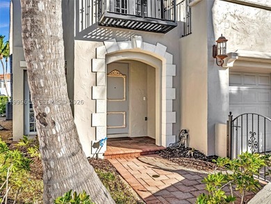 Discover the charm of Aventura Lakes, one of Aventura's most - photo 3