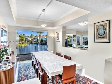 Discover the charm of Aventura Lakes, one of Aventura's most - photo 8