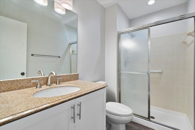 Stunning, fully updated modern unit in Golden Lakes Village - - photo 17