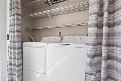 Stunning, fully updated modern unit in Golden Lakes Village - - photo 21