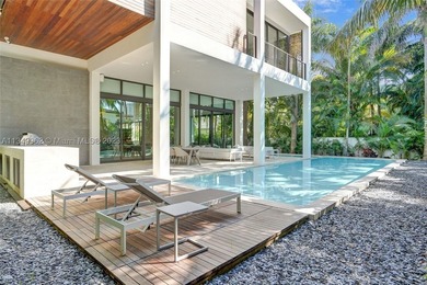 JUST COMPLETED! NEW CONSTRUCTION!!Experience modern beach living - photo 22