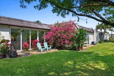 Stunning, fully updated modern unit in Golden Lakes Village - - photo 22