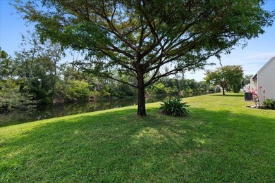 Stunning, fully updated modern unit in Golden Lakes Village - - photo 24