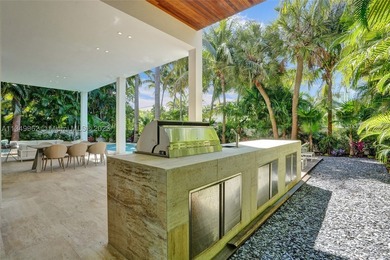 JUST COMPLETED! NEW CONSTRUCTION!!Experience modern beach living - photo 26