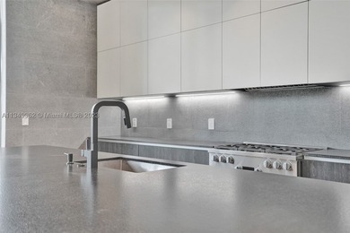 JUST COMPLETED! NEW CONSTRUCTION!!Experience modern beach living - photo 35