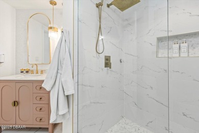 DESIGNED FOR THE COASTAL ELITE, SURROUNDED BY INTOXICATING - photo 58