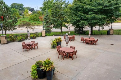 Welcome to easy, one-level living in the heart of Highland Park - photo 2