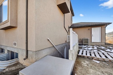 Stunning 2-story right in the middle of Lehi, east of the - photo 40