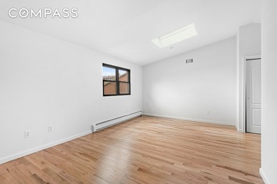 Soaring Duplex 3 Bedroom Condo in Crown Heights with Vaulted - photo 8