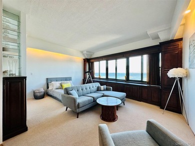 Open House 5/16/26 1:30-3 pm___What a grand studio in 10 Bay St - photo 16