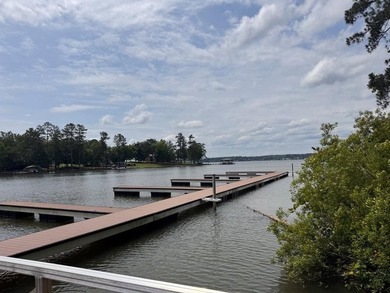 Welcome to Emerald Cove, one of Lake Greenwood's newest - photo 20