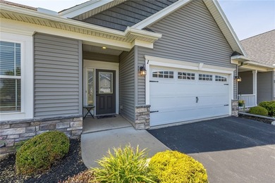 Welcome to this beautifully upgraded ranch end-unit townhome - photo 3