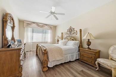 Enjoy stunning lake views in this beautiful 3/2 + family room - photo 14