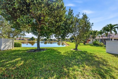 Enjoy stunning lake views in this beautiful 3/2 + family room - photo 18