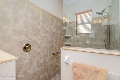 SPECTACULAR ''ALAMANDA KEY'' LAKEFRONT HOME!Exquisitely upgraded - photo 20