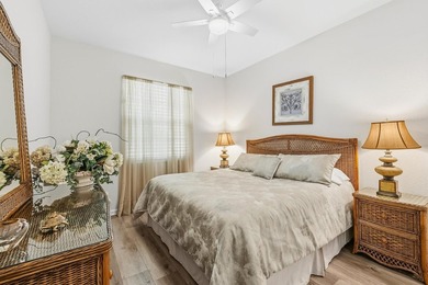 Enjoy stunning lake views in this beautiful 3/2 + family room - photo 21