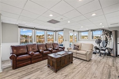 LIVE LIKE YOU ARE ON VACATION on Lake Windward with private dock - photo 25