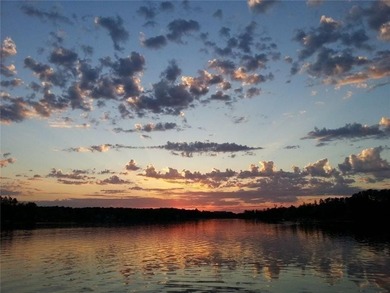 LIVE LIKE YOU ARE ON VACATION on Lake Windward with private dock - photo 32