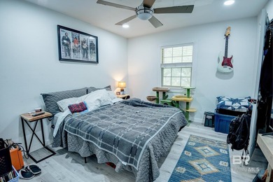 Unique opportunity to live in the heart of Gulf Shores. This one - photo 7
