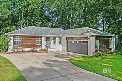 Charming home tucked away on a cul-de-sac in Lake Forest with - photo 1