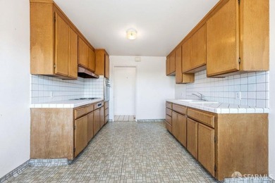 Rare vacant at close Laurel District duplex with long-term - photo 15