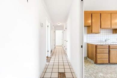 Rare vacant at close Laurel District duplex with long-term - photo 19