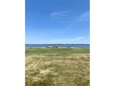 Set on the shores of Lake Puckaway, this exceptional condo - photo 33