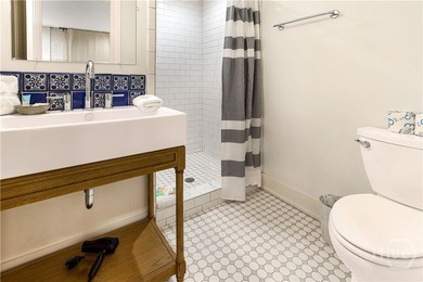 Experience the pinnacle of Savannah sophistication at The Park - photo 34