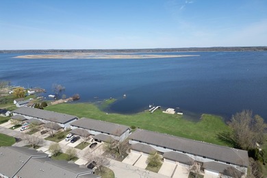 Set on the shores of Lake Puckaway, this exceptional condo - photo 40